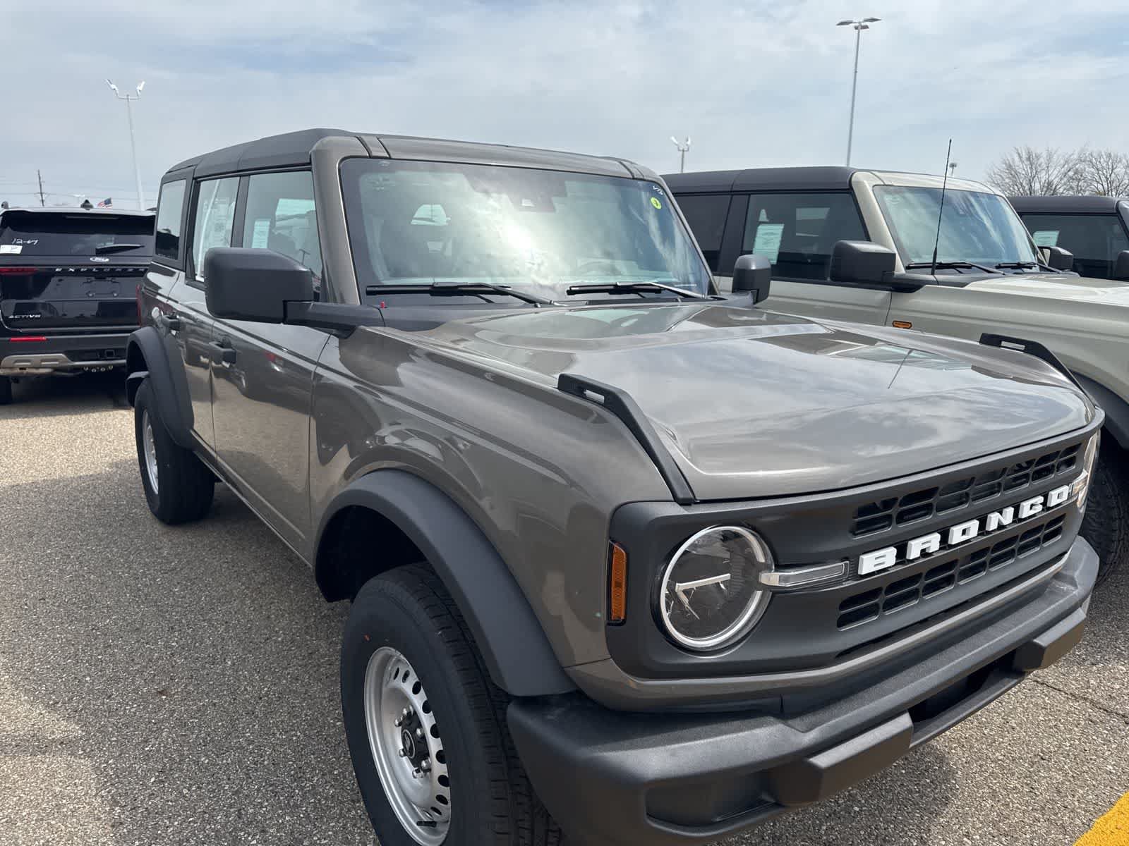New 2026 Ford Bronco 4-Door AWD/4WD image 23