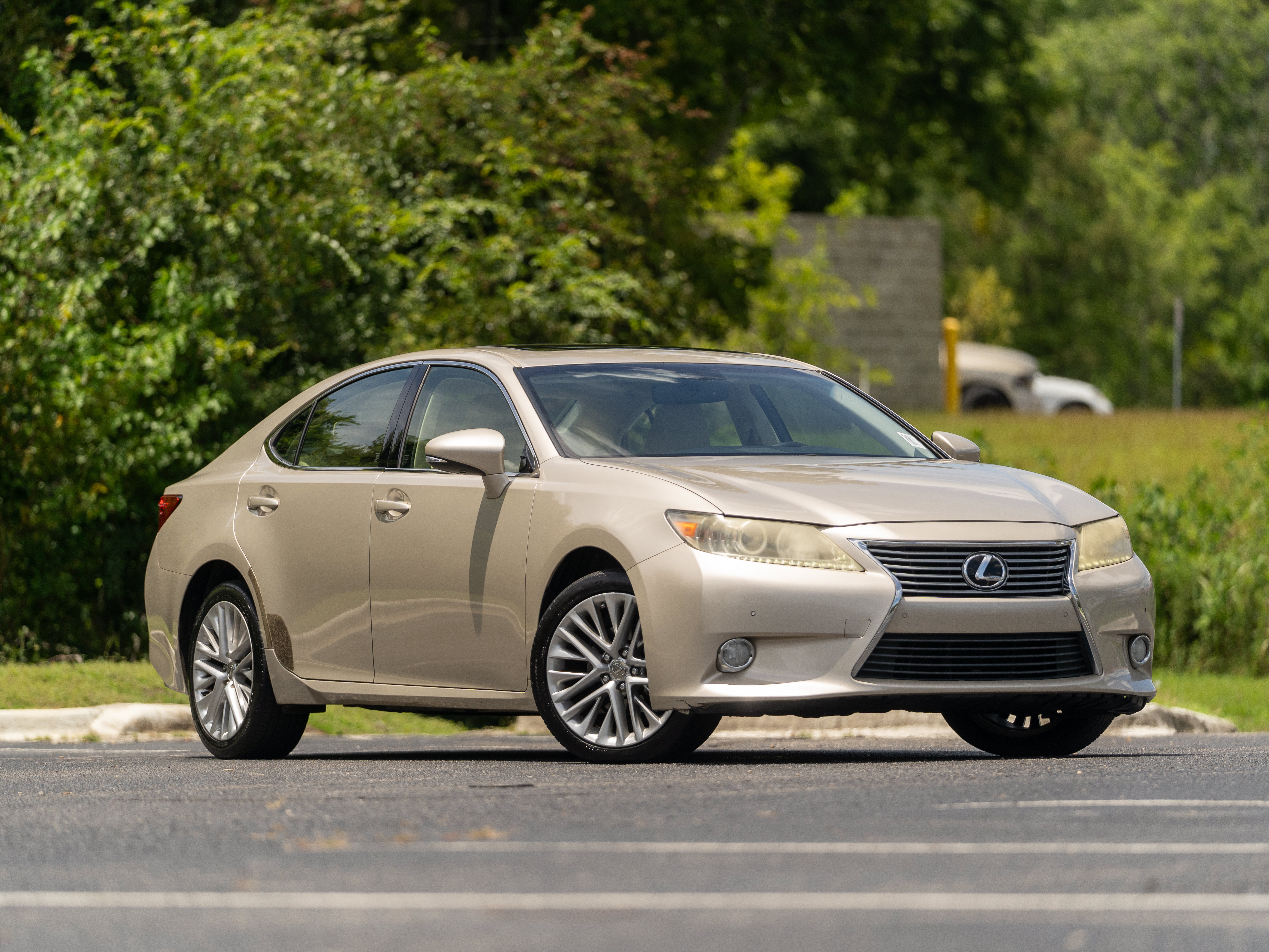 Used 2013 Lexus ES 350 w/ Luxury Pkg FWD video 2