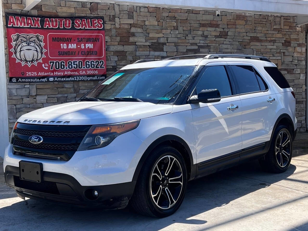 Used 2014 Ford Explorer Sport w/ Equipment Group 401A AWD/4WD image 2