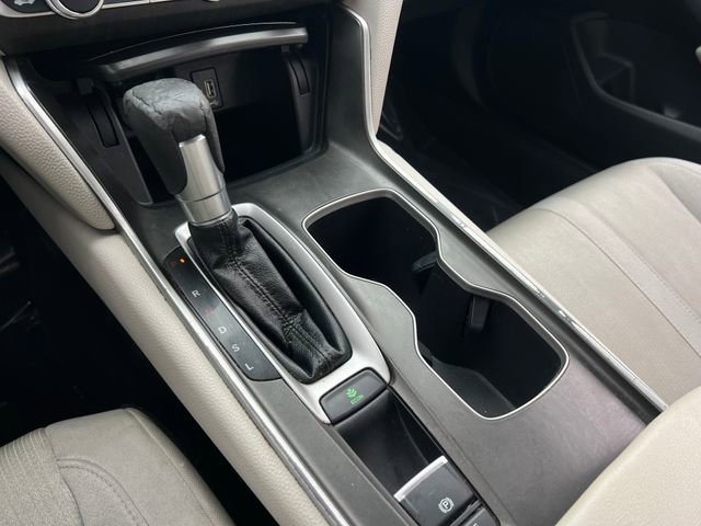 Used 2018 Honda Accord EX image 26
