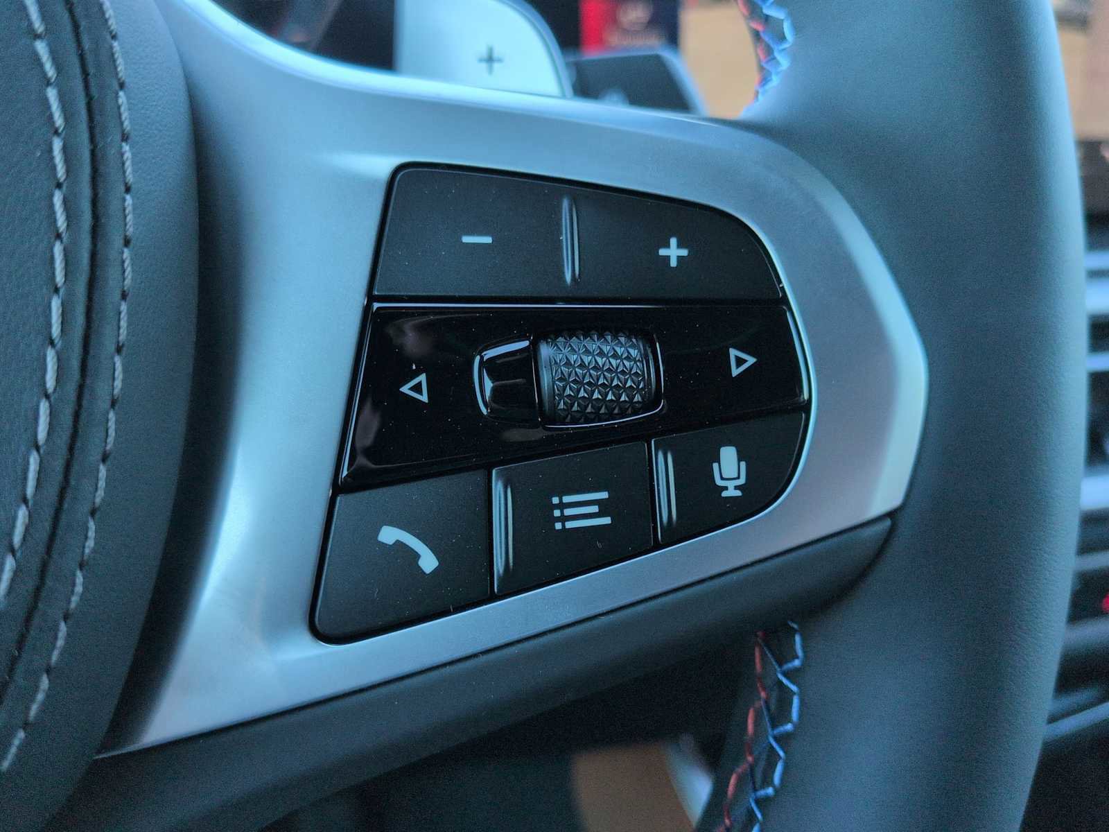 New 2026 BMW X5 M60i w/ Executive Package image 27