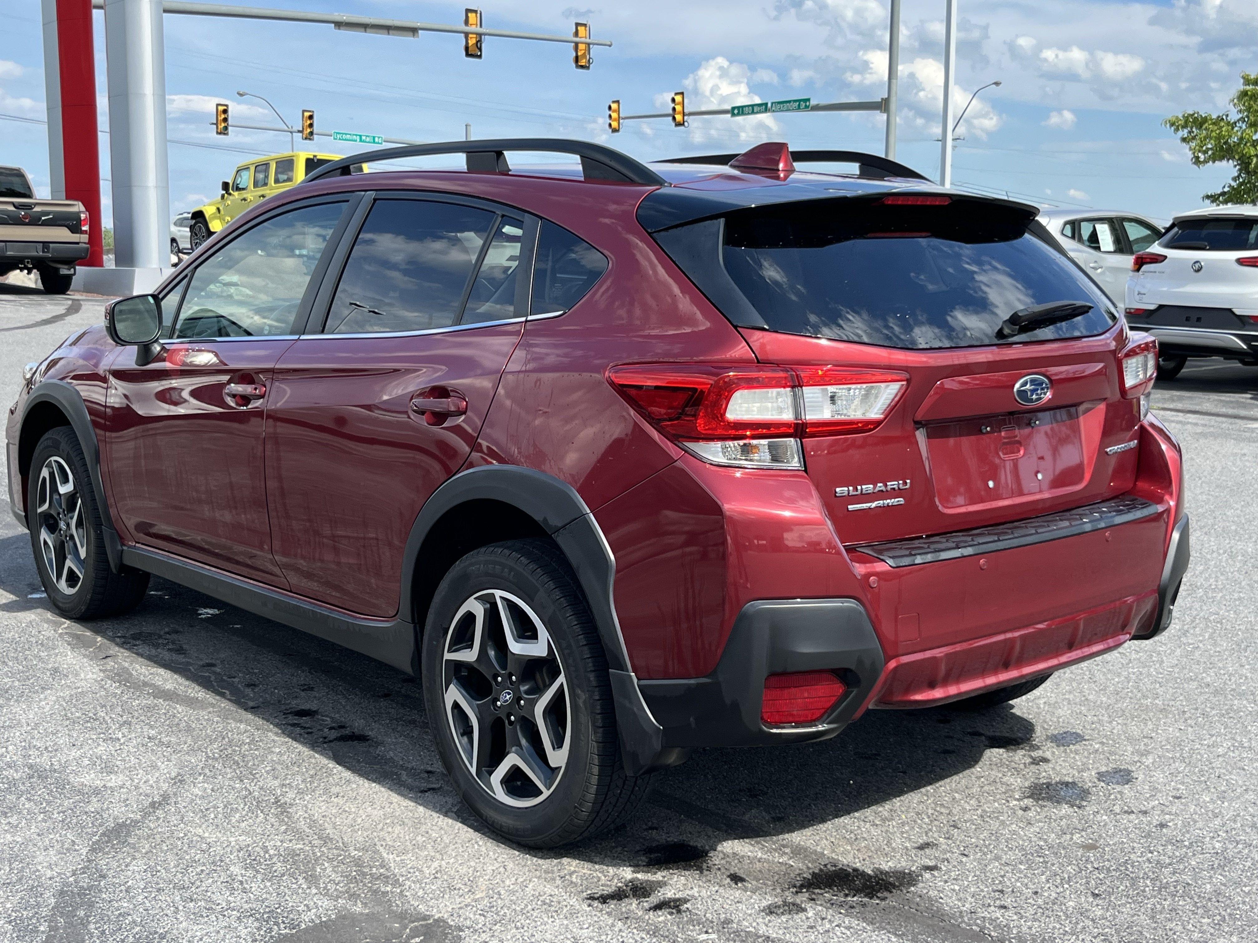 Used 2019 Subaru Crosstrek 2.0i Limited w/ Moonroof Package w/Navigation AWD/4WD image 9