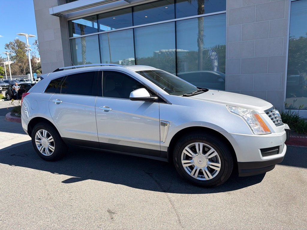 Used 2014 Cadillac SRX Luxury FWD image 4