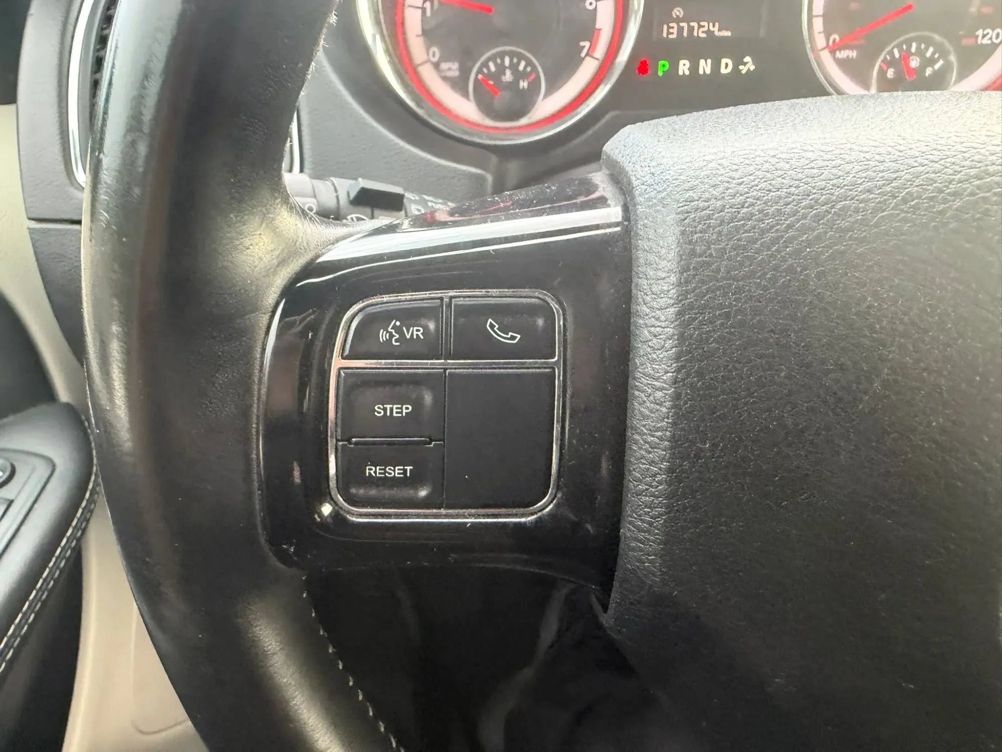 Used 2019 Dodge Grand Caravan SXT FWD image 12