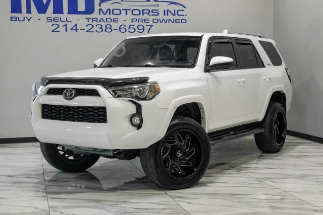 Used 2017 Toyota 4Runner SR5 RWD image 2