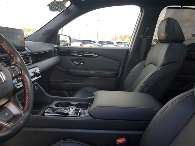 Certified 2023 Honda Pilot TrailSport image 14