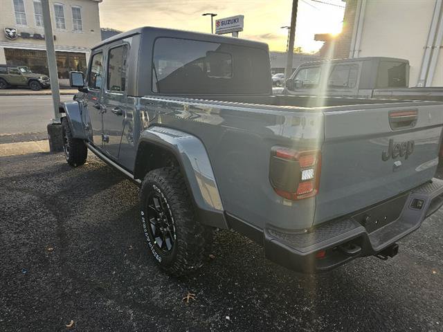 Used 2026 Jeep Gladiator Sport AWD/4WD image 6