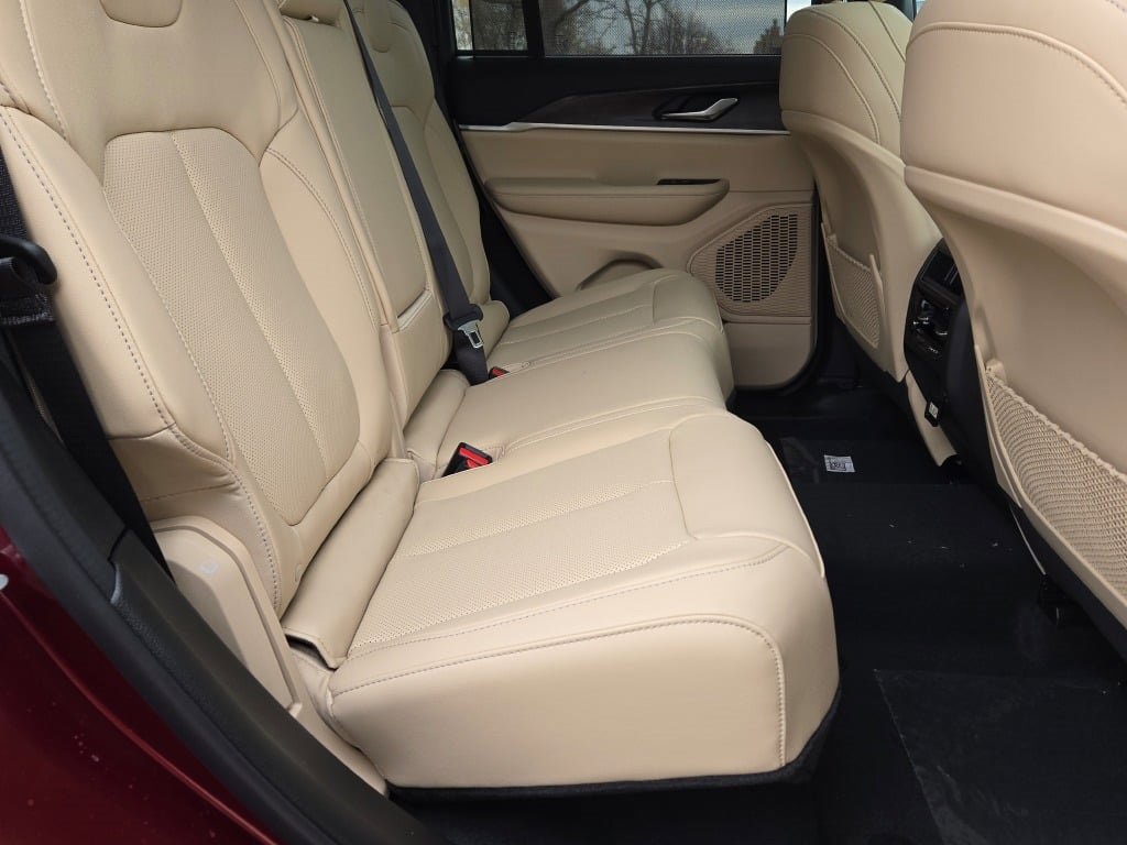 New 2025 Jeep Grand Cherokee Limited image 10