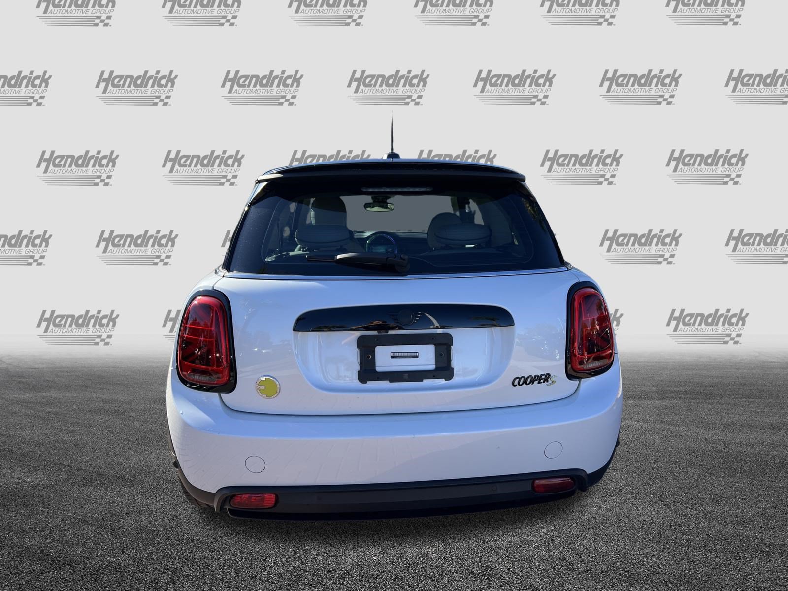 Used 2024 MINI Cooper SE FWD image 9