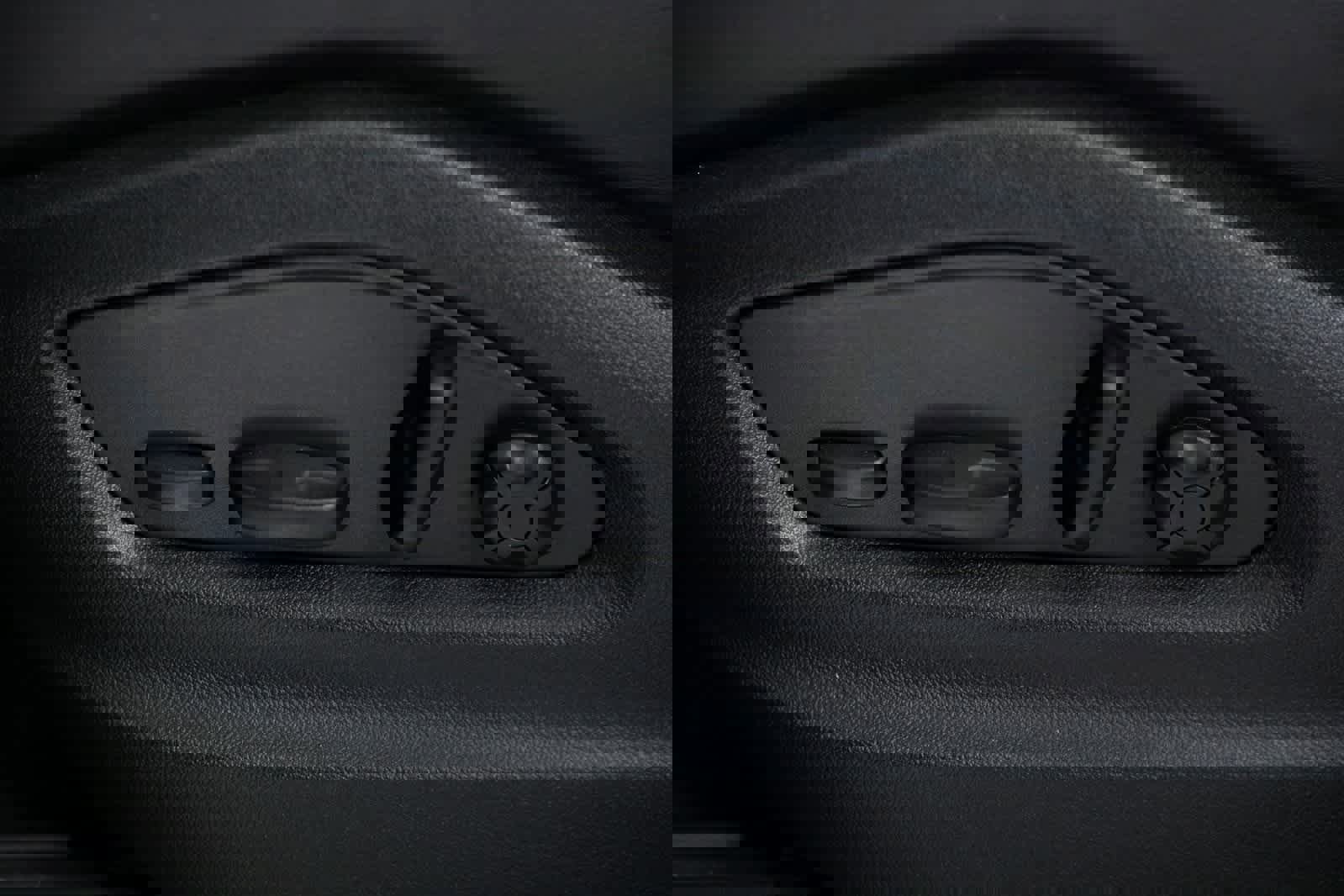 Certified 2023 Porsche Cayenne Platinum Edition w/ Assistance Package image 17