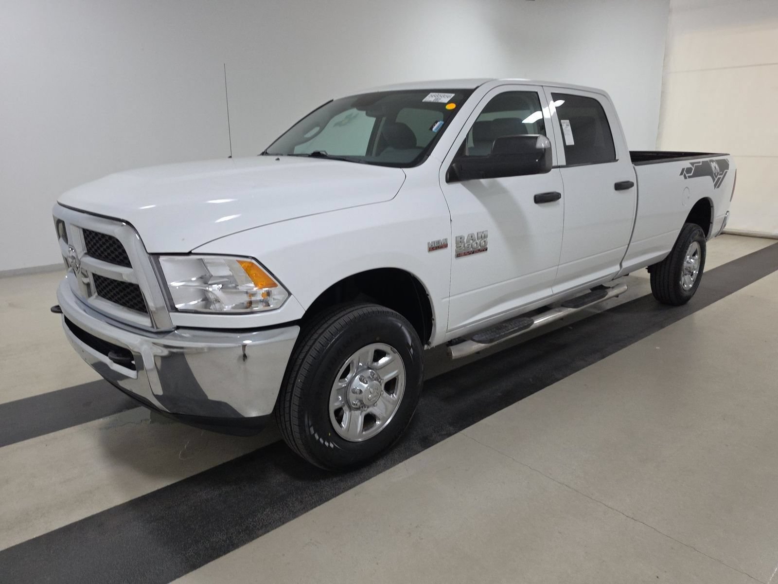 Used 2018 RAM 2500 Tradesman w/ Chrome Appearance Group AWD/4WD image 2