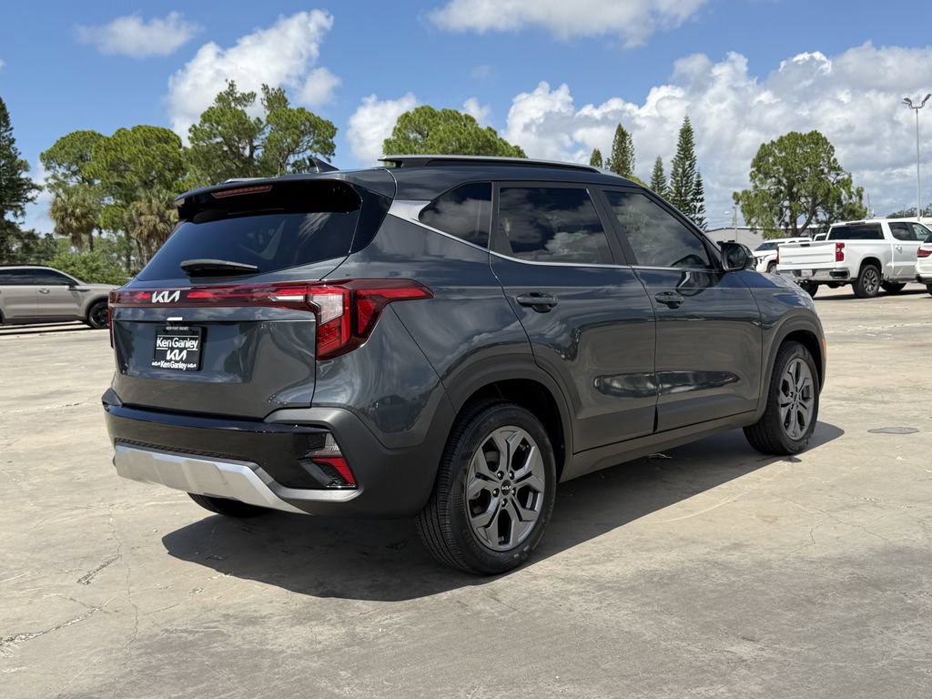 Certified 2024 Kia Seltos S FWD image 3