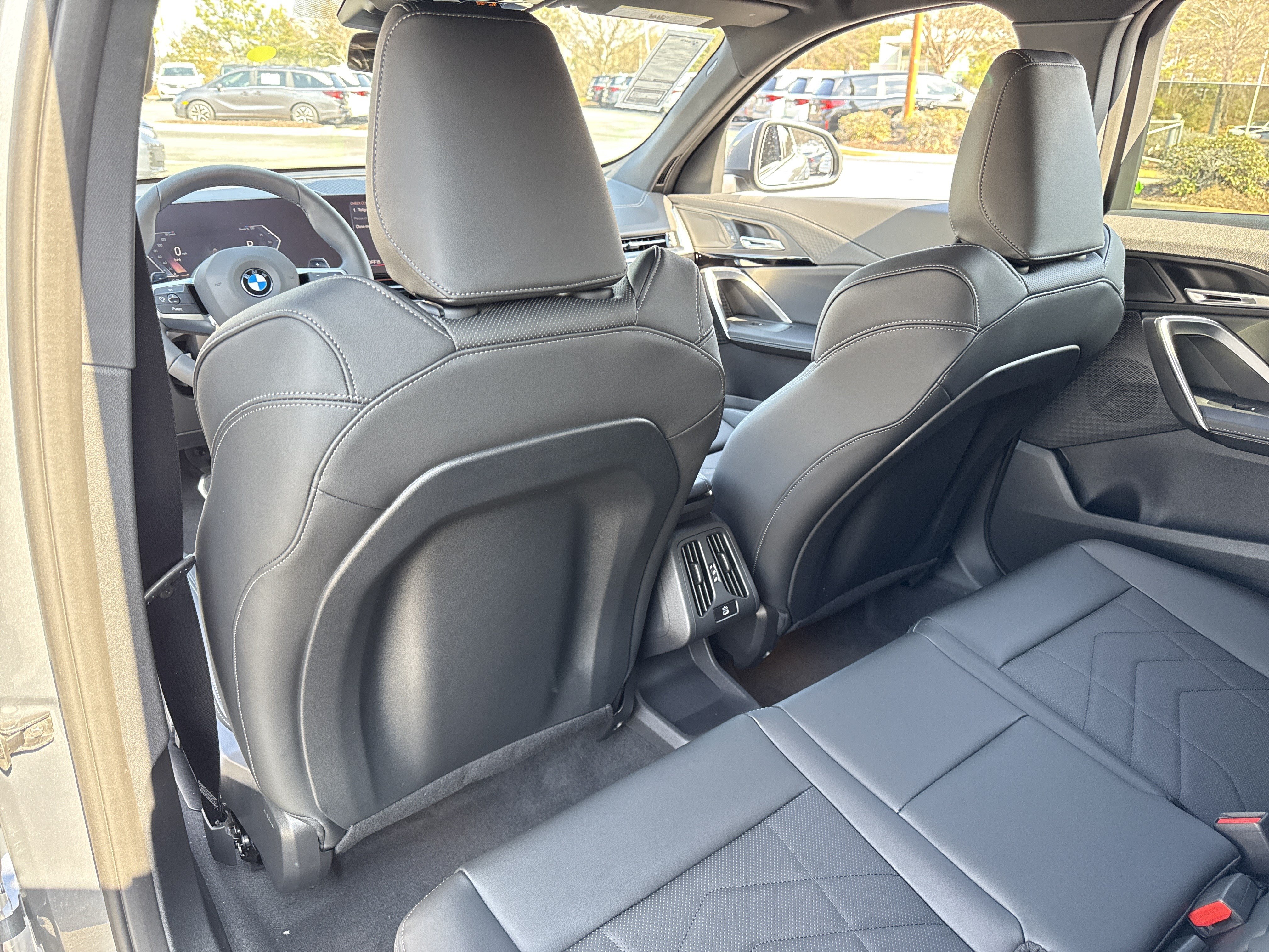 New 2026 BMW X2 xDrive28i AWD/4WD image 19