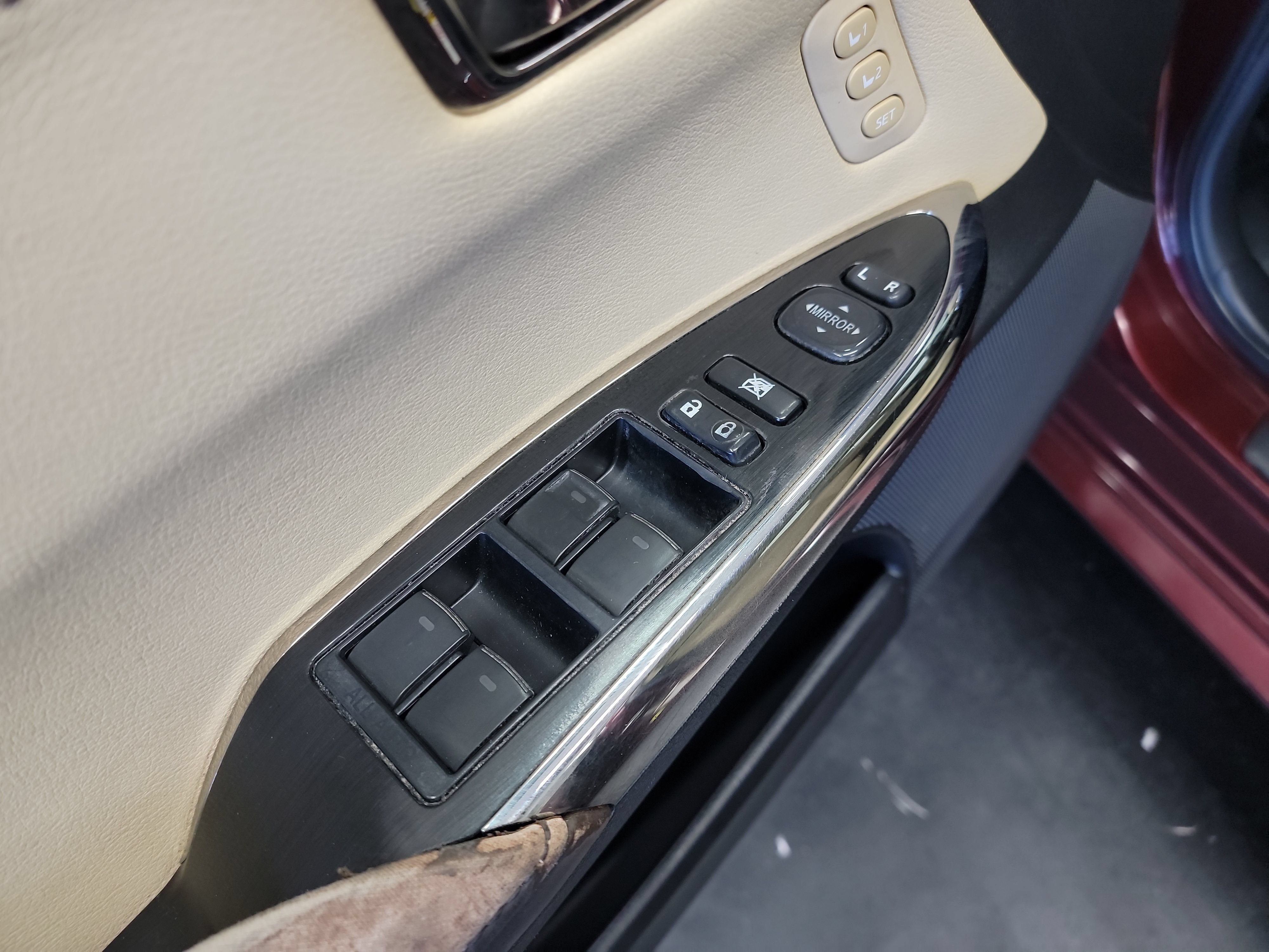 Used 2014 Toyota Avalon Limited FWD image 14