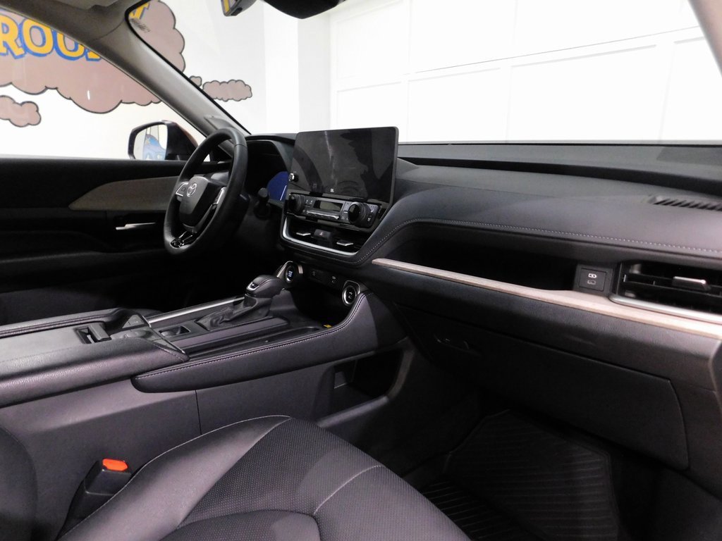 Used 2024 Toyota Grand Highlander Limited image 94