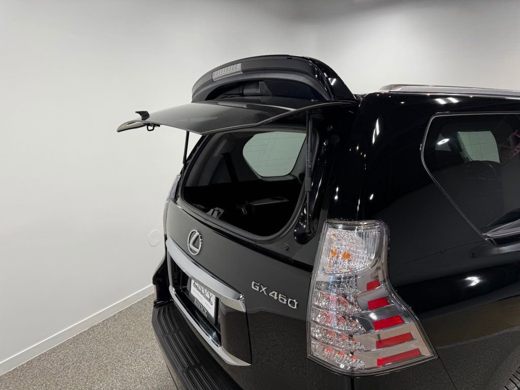 Used 2016 Lexus GX 460 w/ Navigation Package image 28