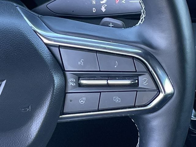 Used 2025 Chevrolet Traverse LT FWD image 13