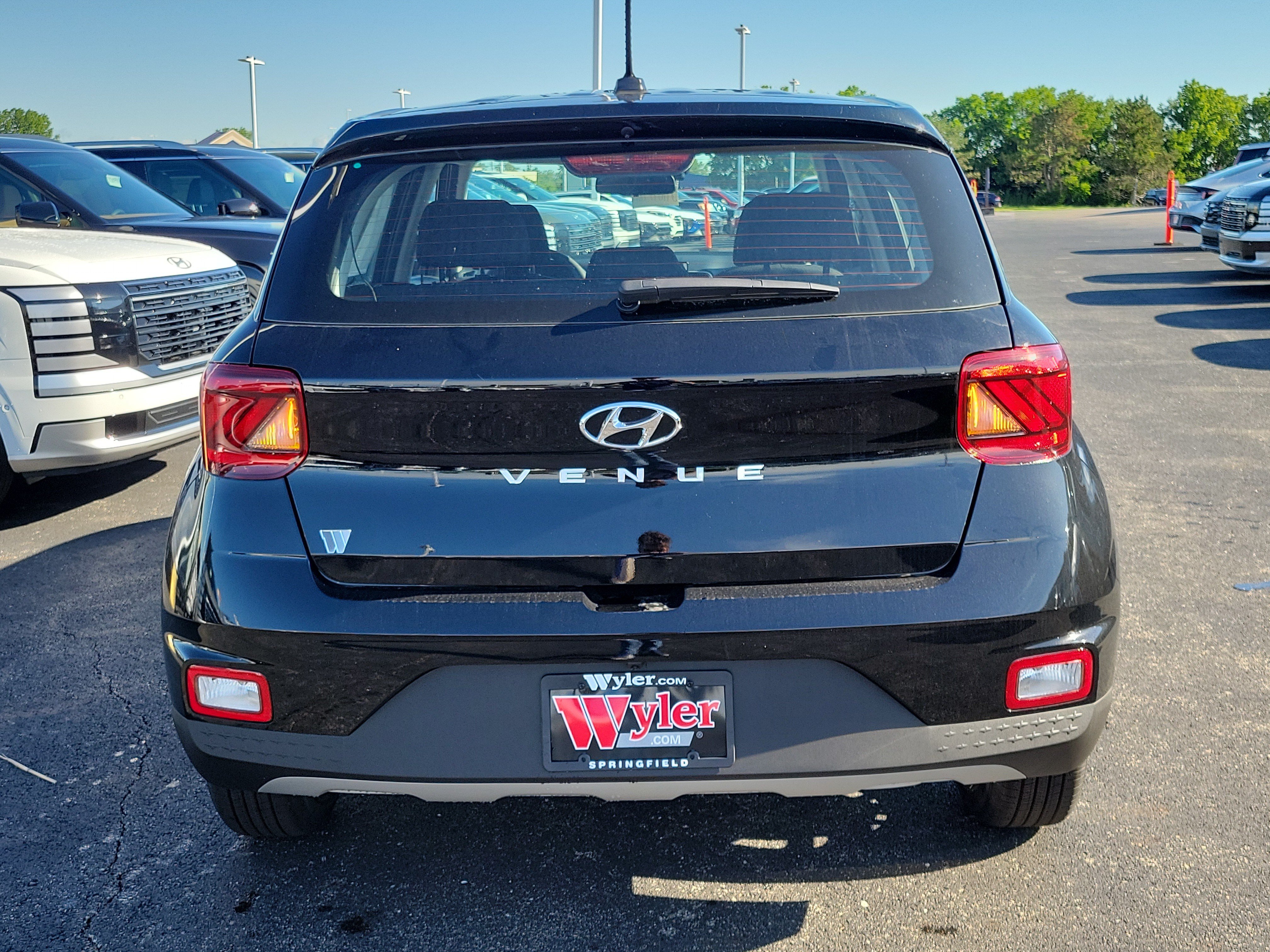New 2026 Hyundai Venue SE FWD image 4