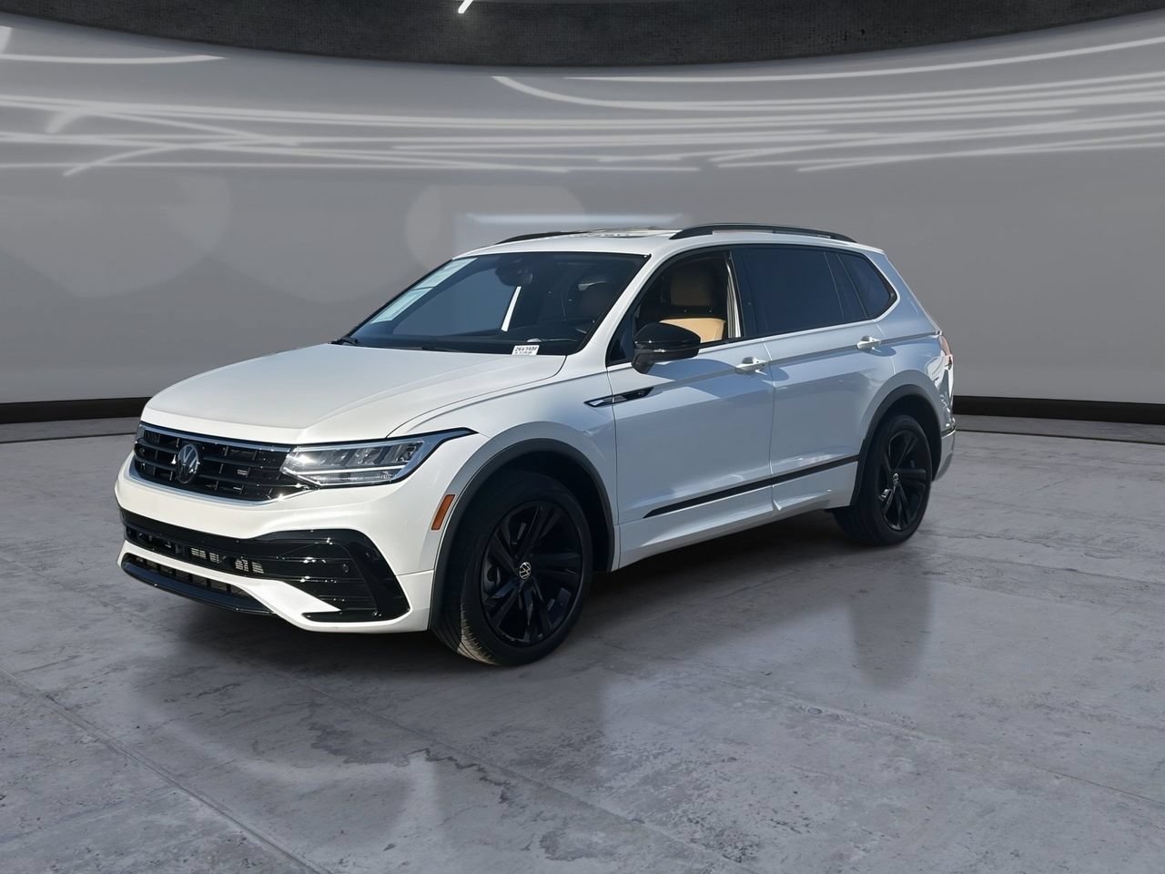 Certified 2024 Volkswagen Tiguan SE R-Line FWD image 3