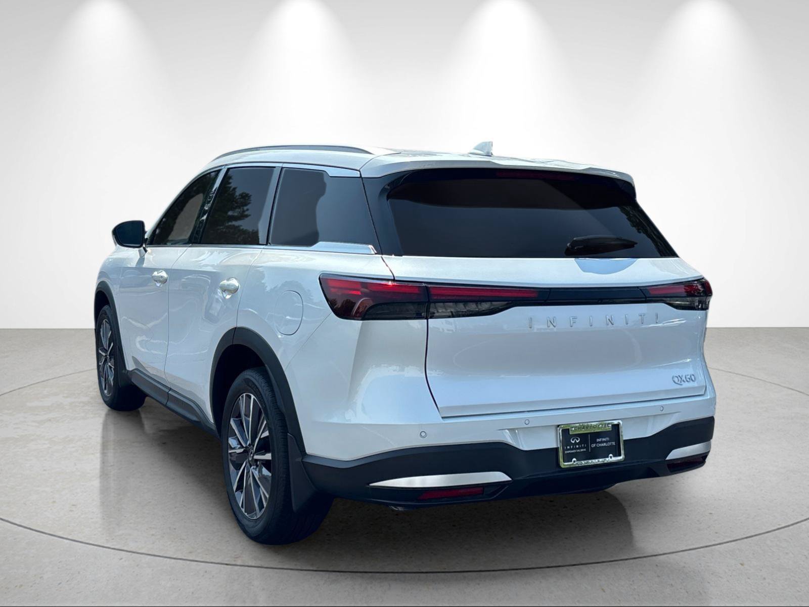 New 2027 INFINITI QX60 Luxe w/ Cargo Package FWD image 3