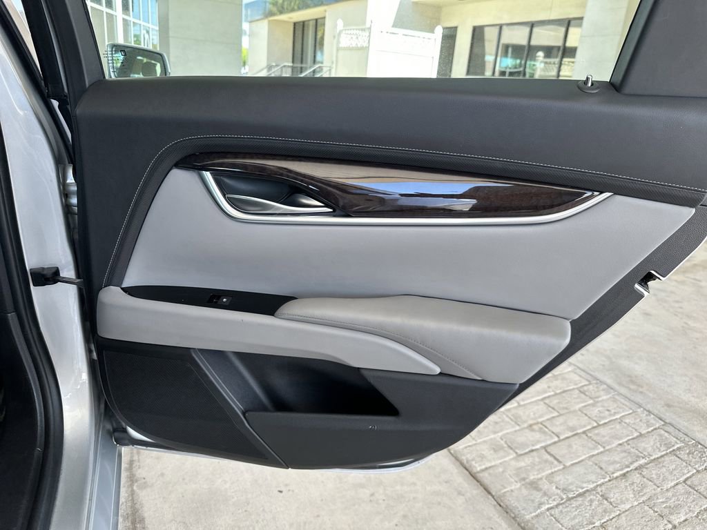 Used 2017 Cadillac XTS Luxury image 26