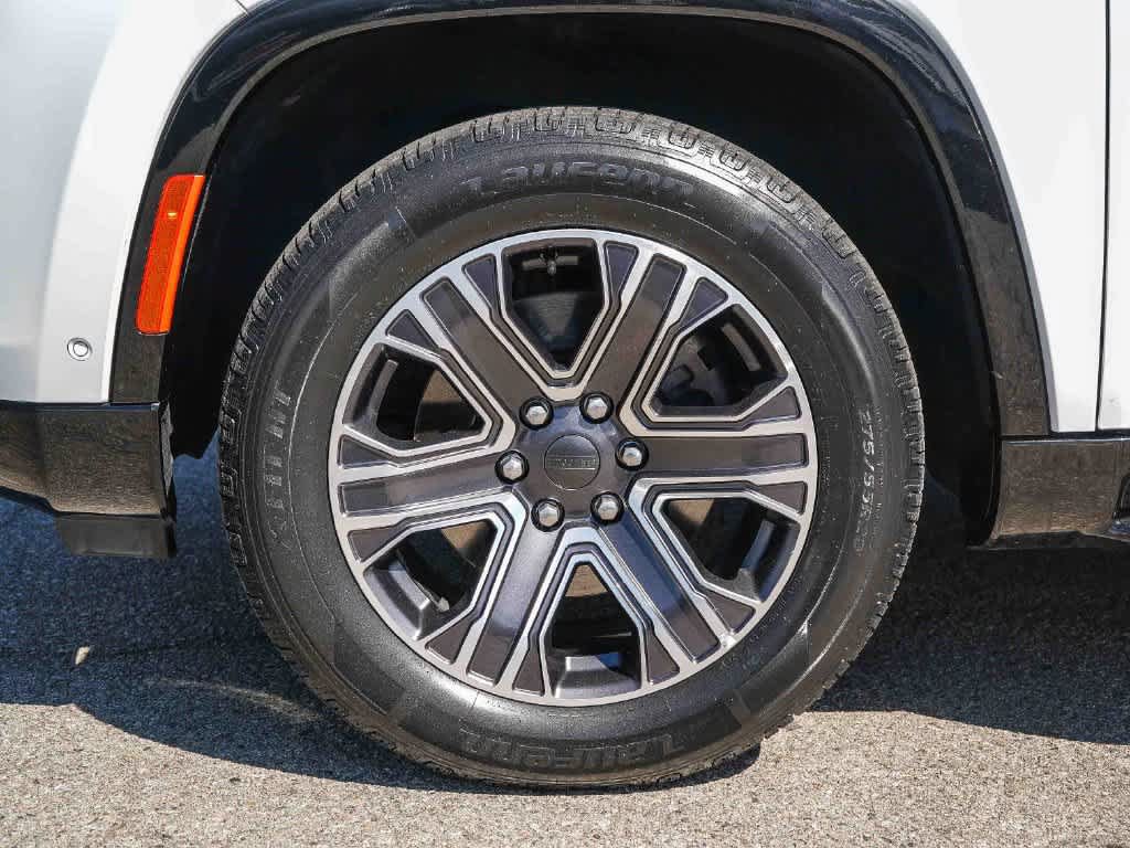 Certified 2024 Jeep Wagoneer Series II RWD image 11