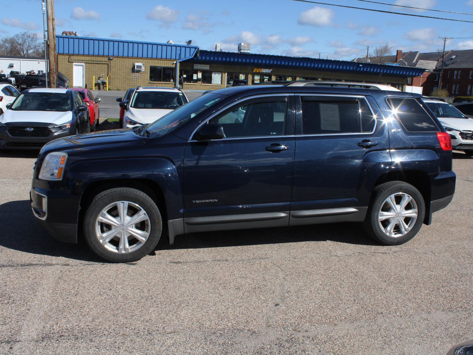 Used 2017 GMC Terrain SLE w/ Convenience Package AWD/4WD image 6