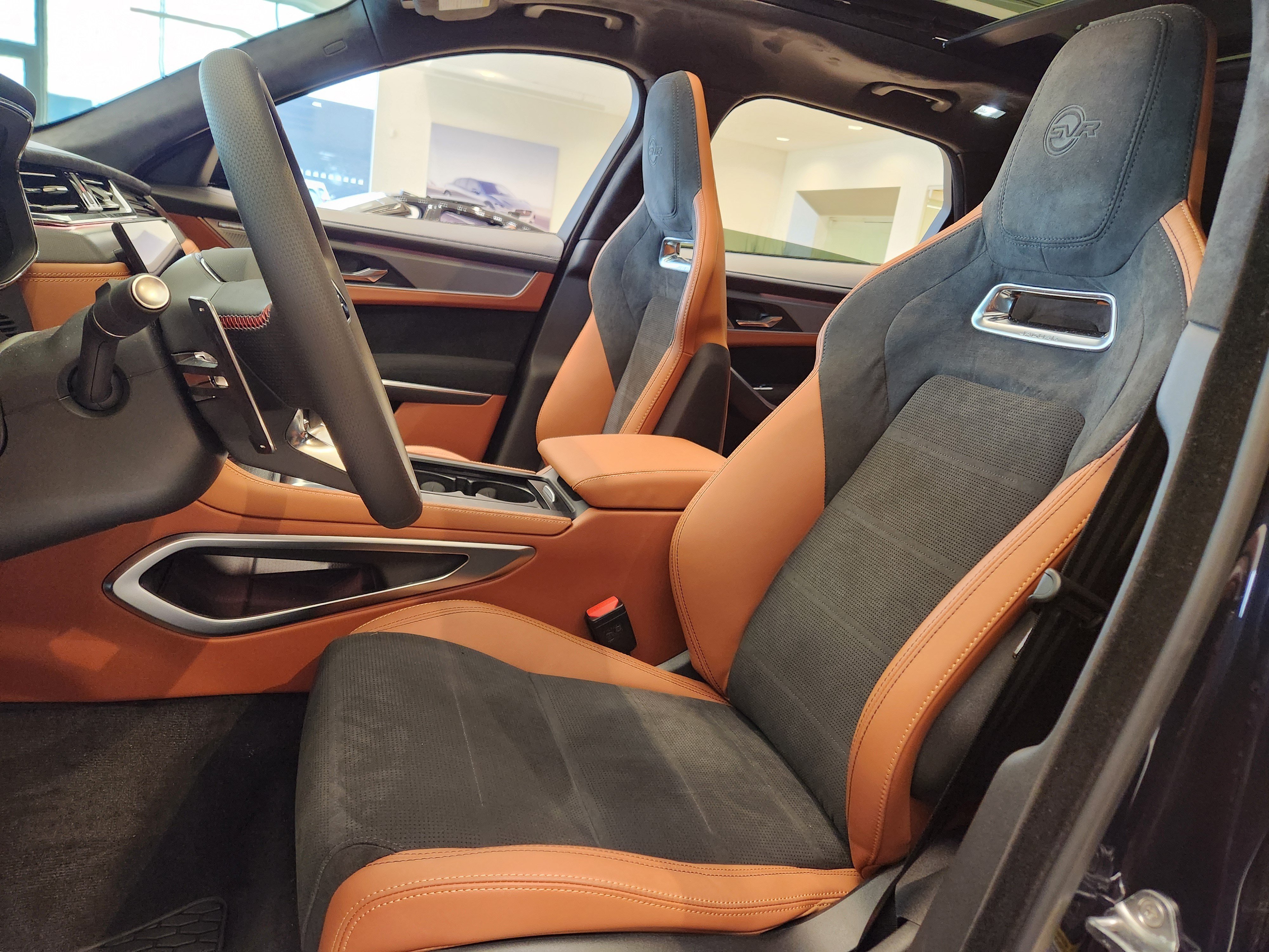 New 2026 Jaguar F-PACE SVR AWD/4WD image 8