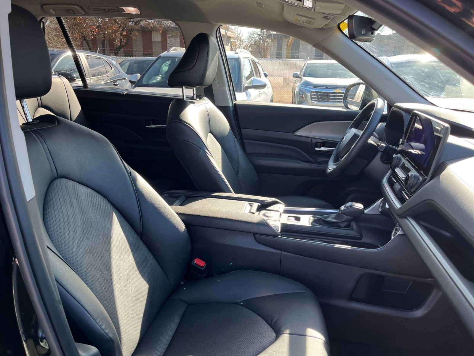 Used 2025 Toyota Grand Highlander FWD image 37