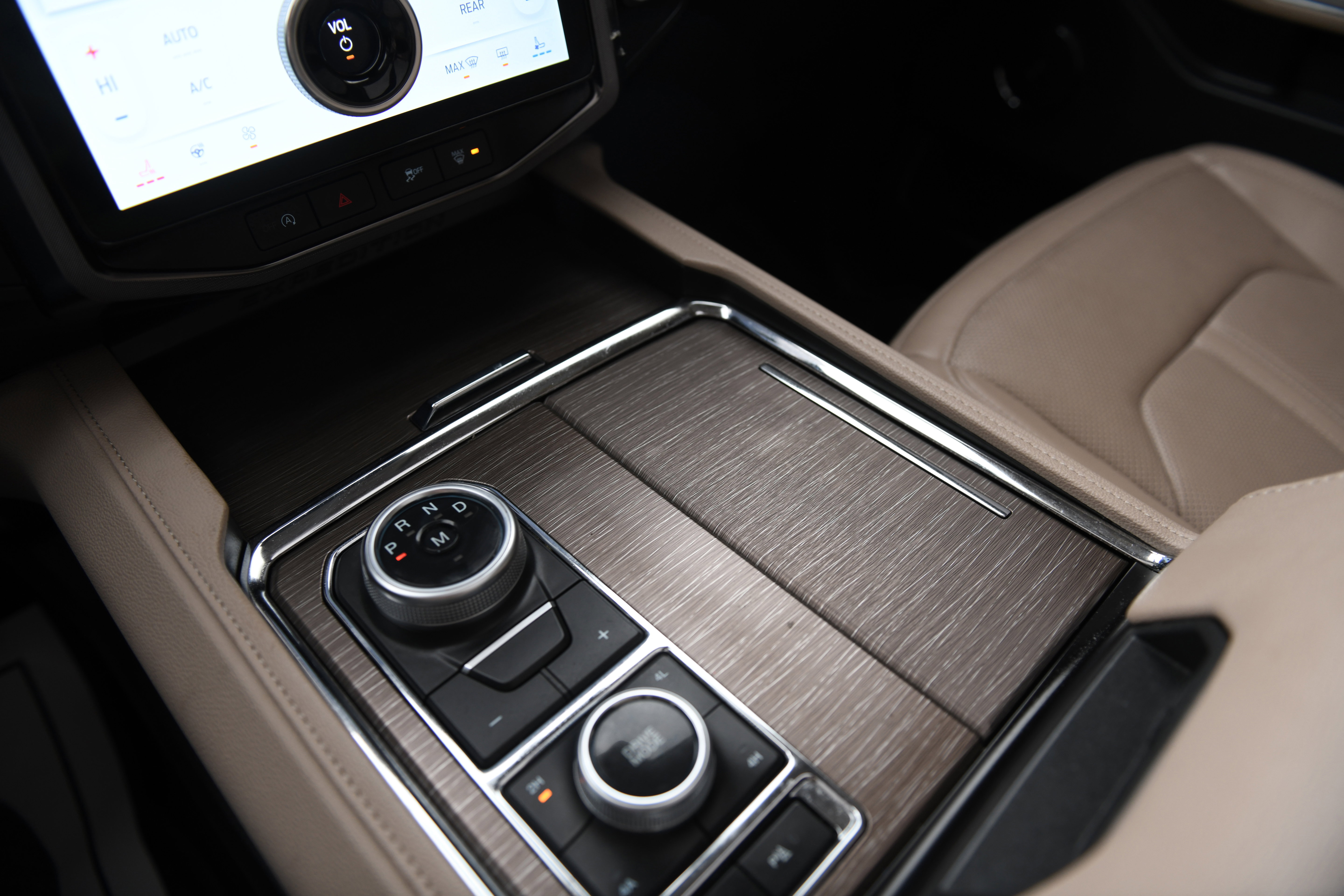 Used 2024 Ford Expedition Max Limited image 23