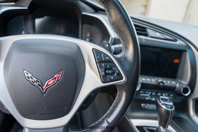 Used 2019 Chevrolet Corvette Stingray Coupe w/ Carbon Flash Badge Package image 46