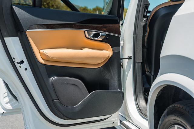 Used 2019 Volvo XC90 T6 Momentum w/ Advanced Package AWD/4WD image 35