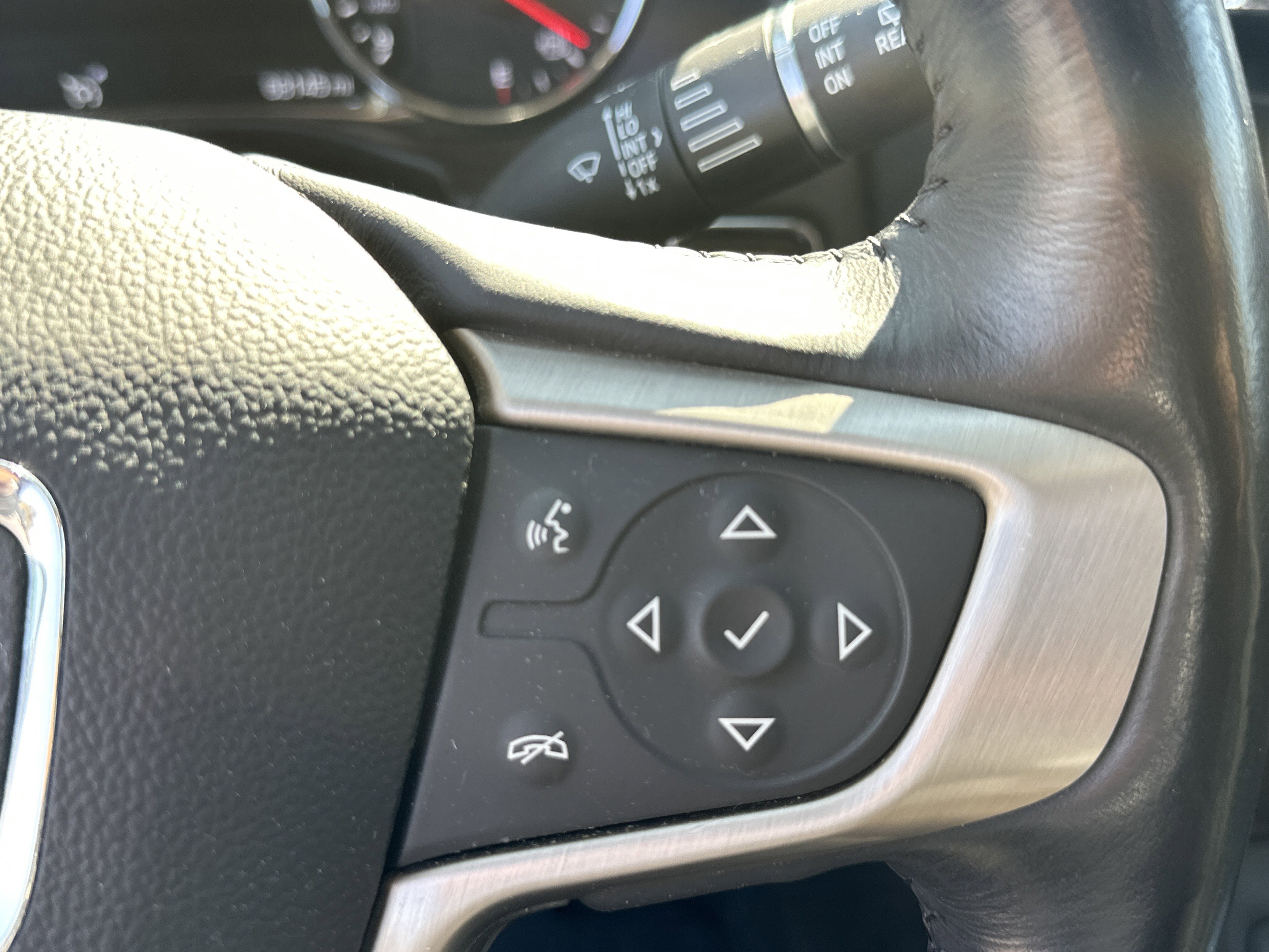 Certified 2019 GMC Acadia Denali w/ Technology Package image 28