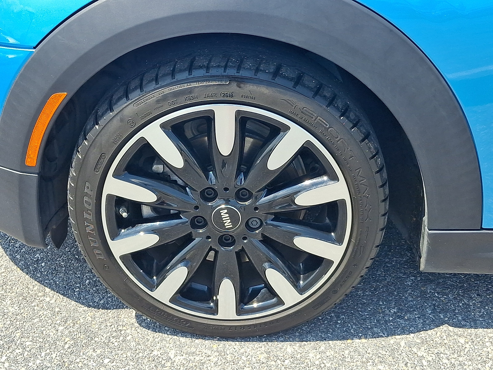 Used 2019 MINI Cooper S w/ Signature Upholstery Package FWD image 9