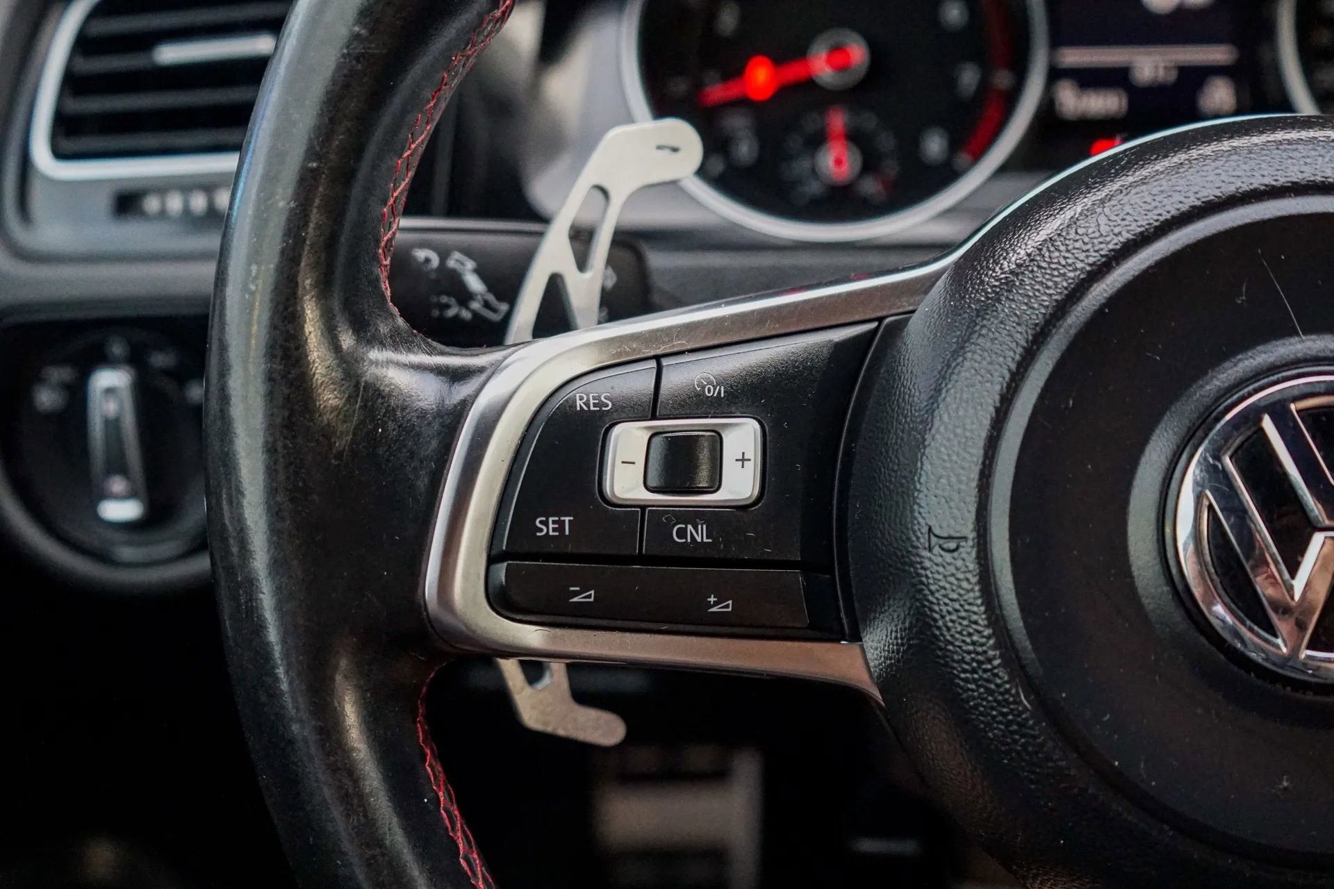 Used 2015 Volkswagen Golf 4-Door image 24