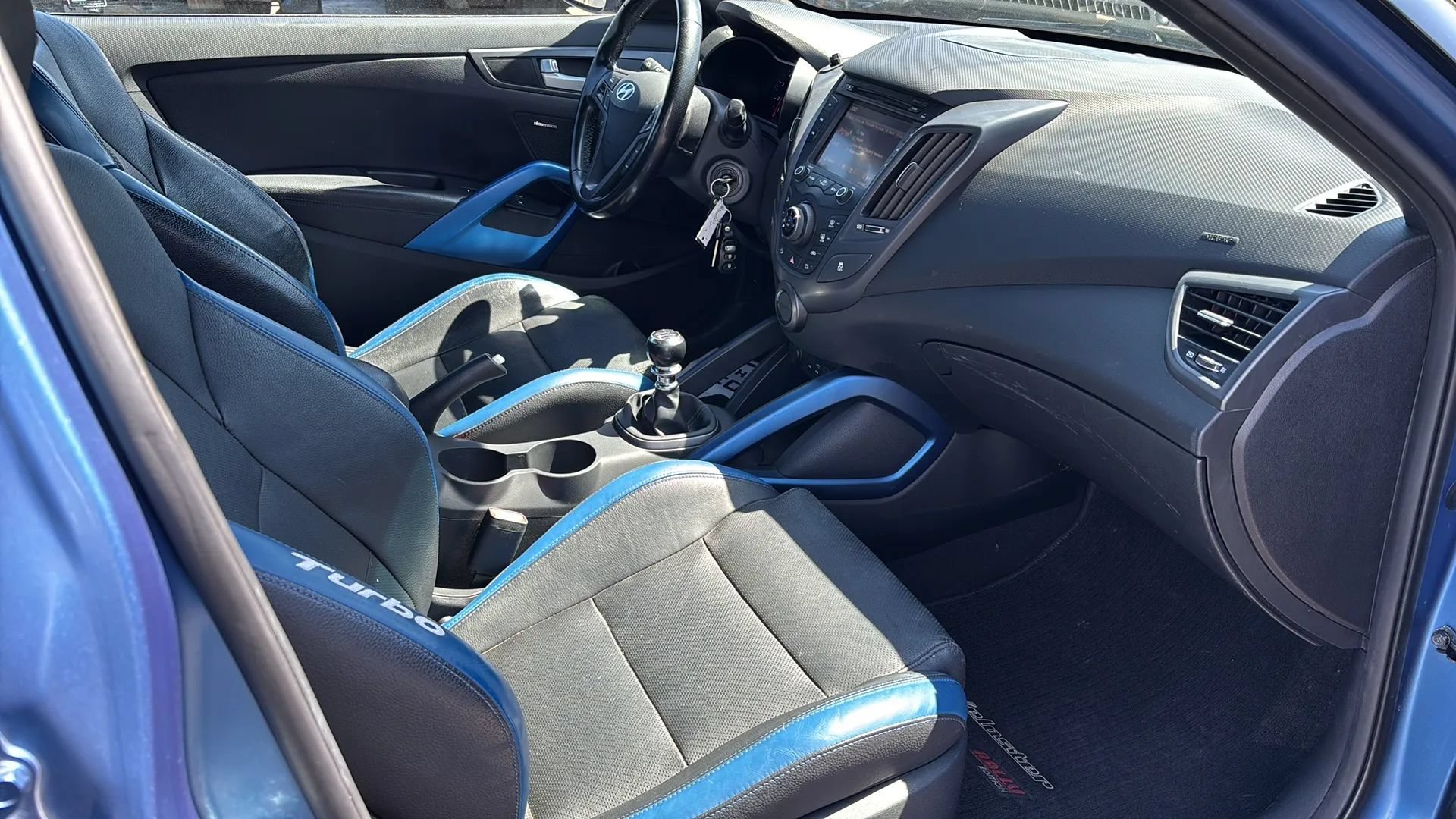 Used 2016 Hyundai Veloster Rally Edition FWD image 13
