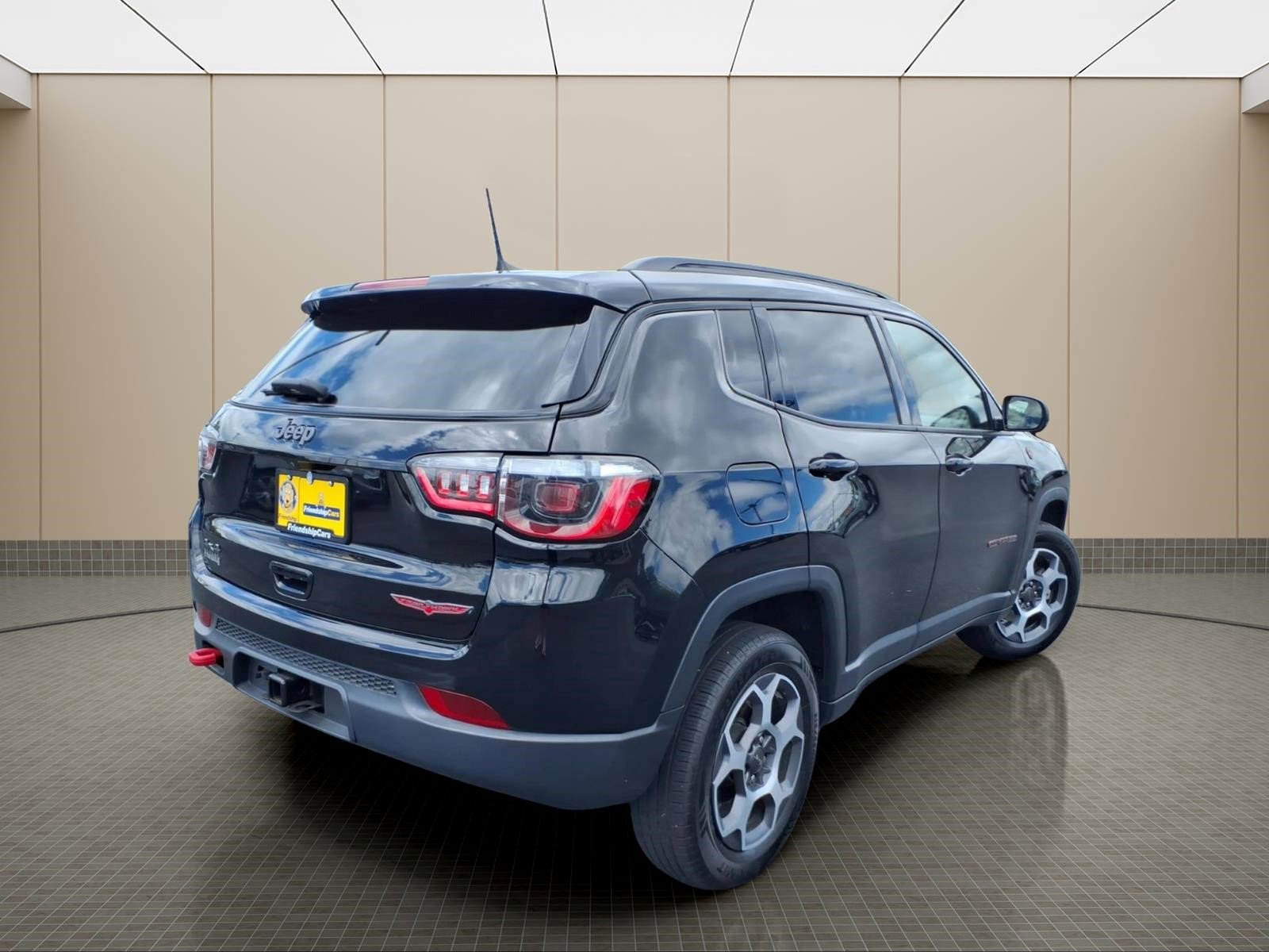 Used 2022 Jeep Compass Trailhawk w/ Trailhawk Convenience Group AWD/4WD image 6