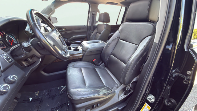 Used 2020 Chevrolet Suburban LT AWD/4WD image 14