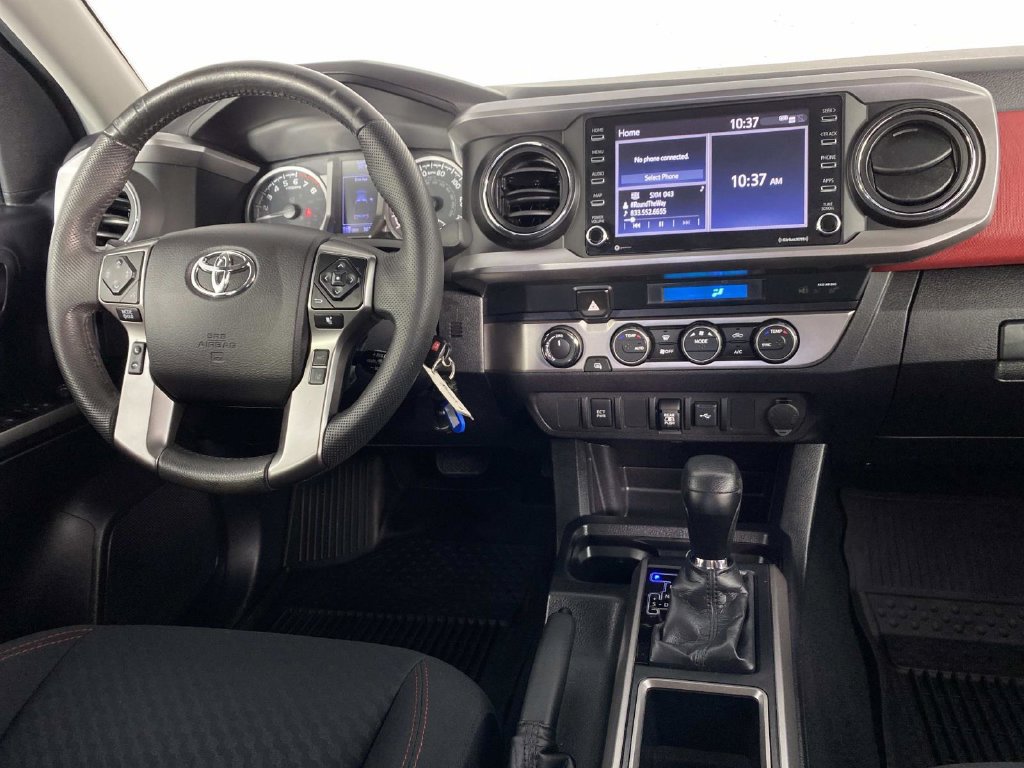 Used 2021 Toyota Tacoma SR5 AWD/4WD image 13