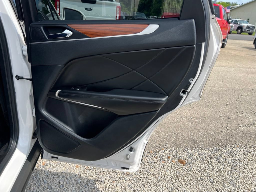 Used 2019 Lincoln MKC Reserve w/ MKC Technology Package FWD image 18