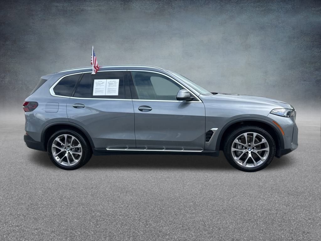 Used 2024 BMW X5 xDrive40i image 3