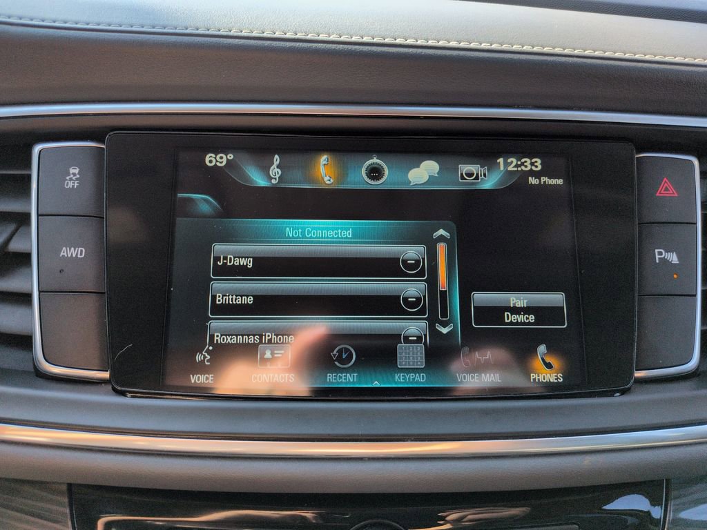 Used 2018 Buick Enclave Essence AWD/4WD image 19