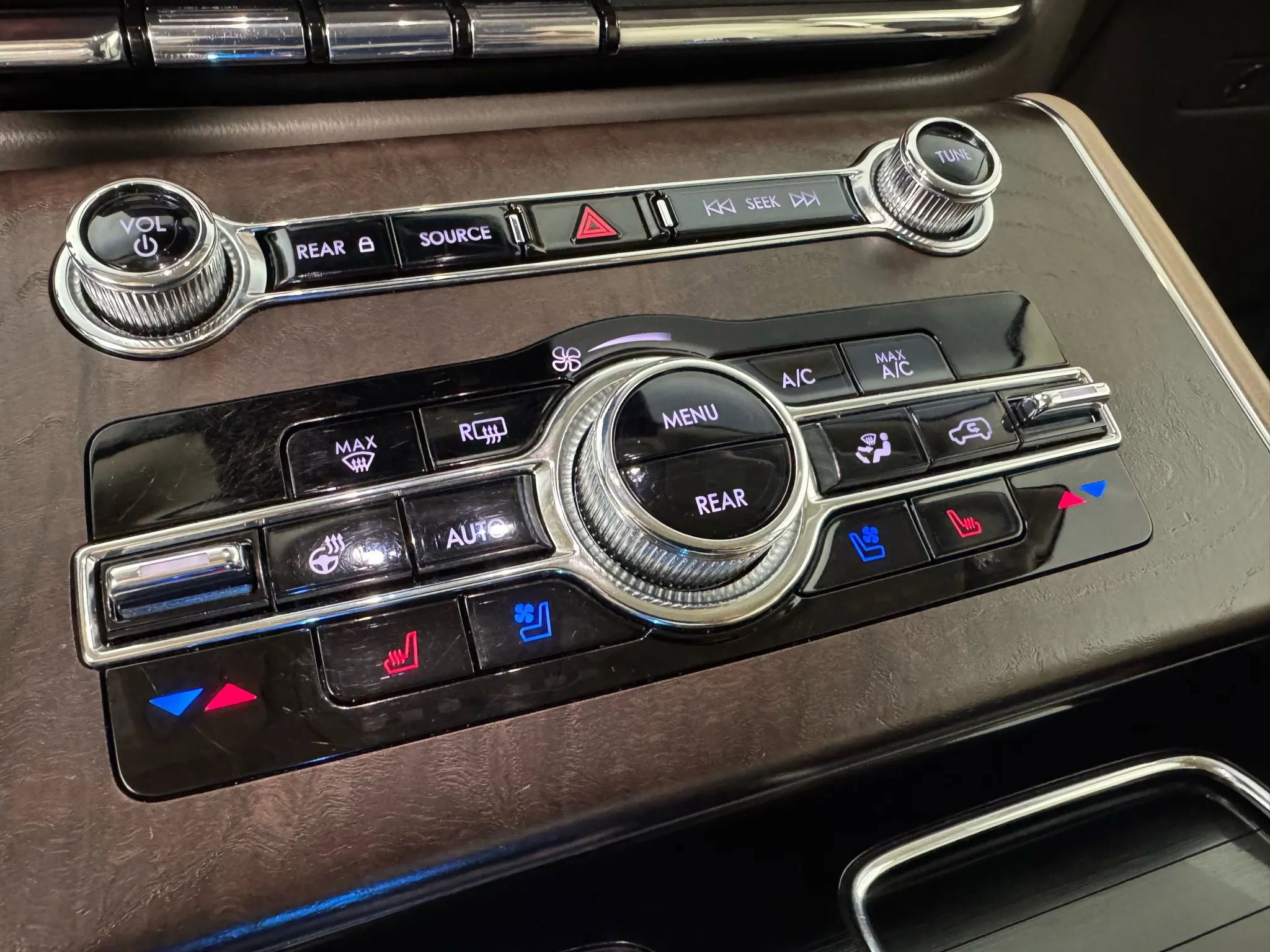 Used 2022 Lincoln Aviator Reserve w/ Elements Package Plus image 22