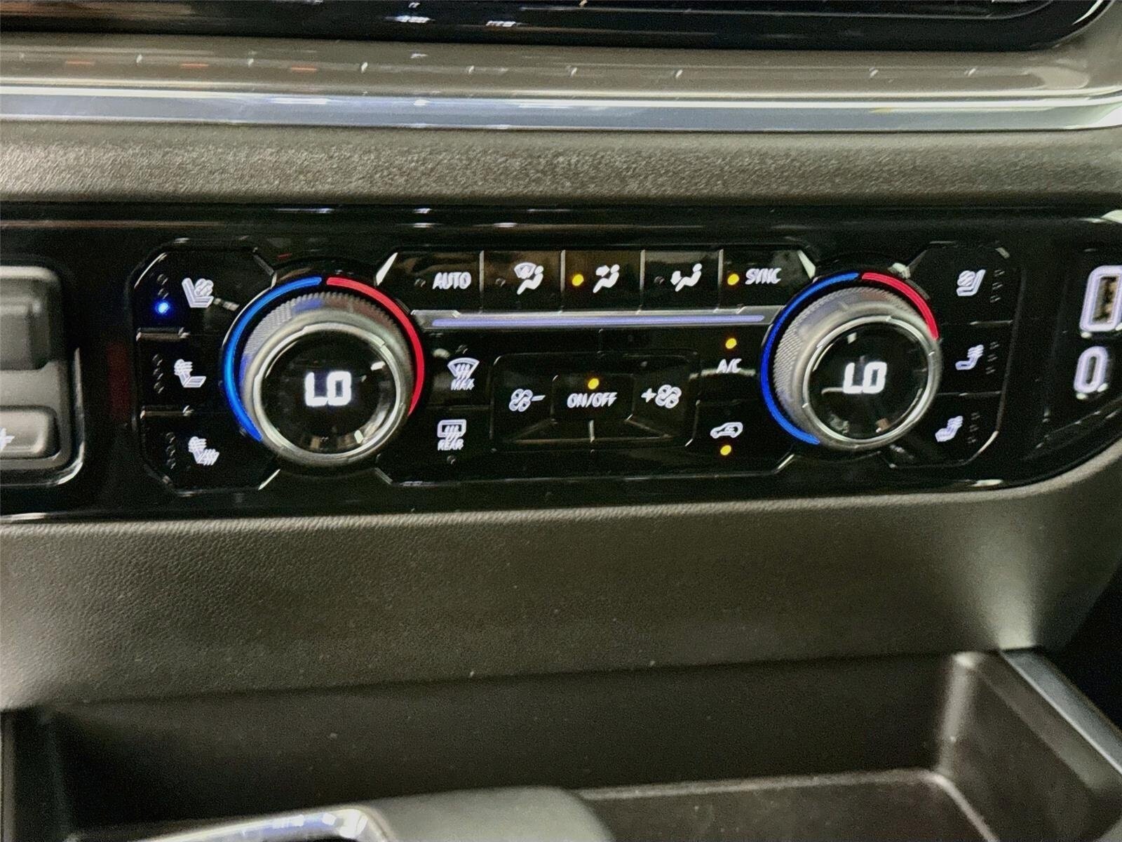 Certified 2024 Chevrolet Silverado 1500 High Country w/ High Country Premium Package AWD/4WD image 18