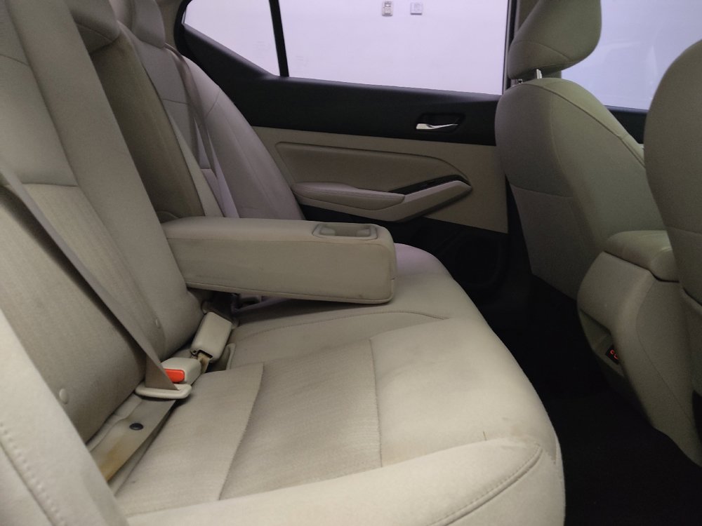Used 2022 Nissan Altima 2.5 SV w/ SV Premium Package FWD image 19