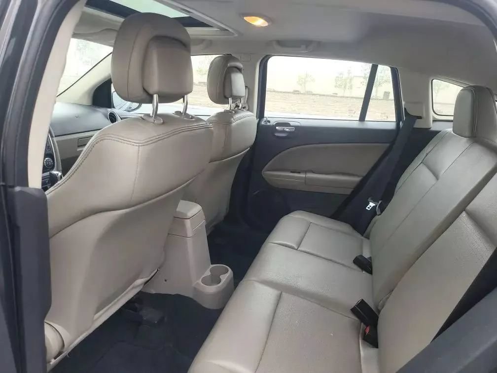 Used 2011 Dodge Caliber Uptown FWD image 14