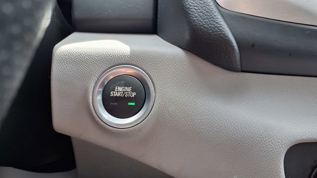 Used 2023 GMC Terrain SLE image 28