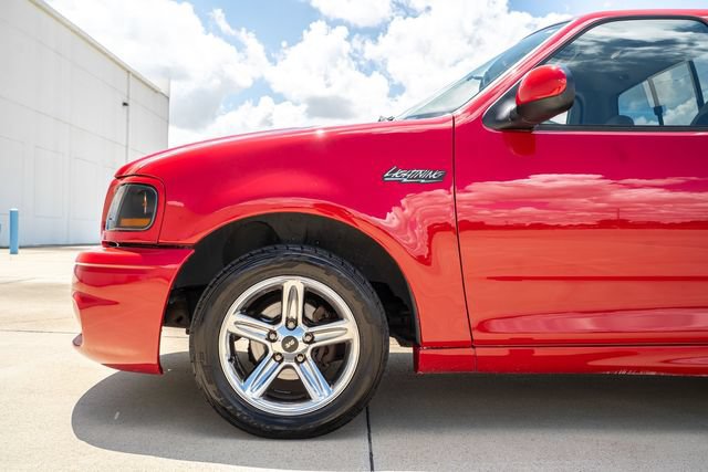 Used 2003 Ford F150 Lightning RWD image 14