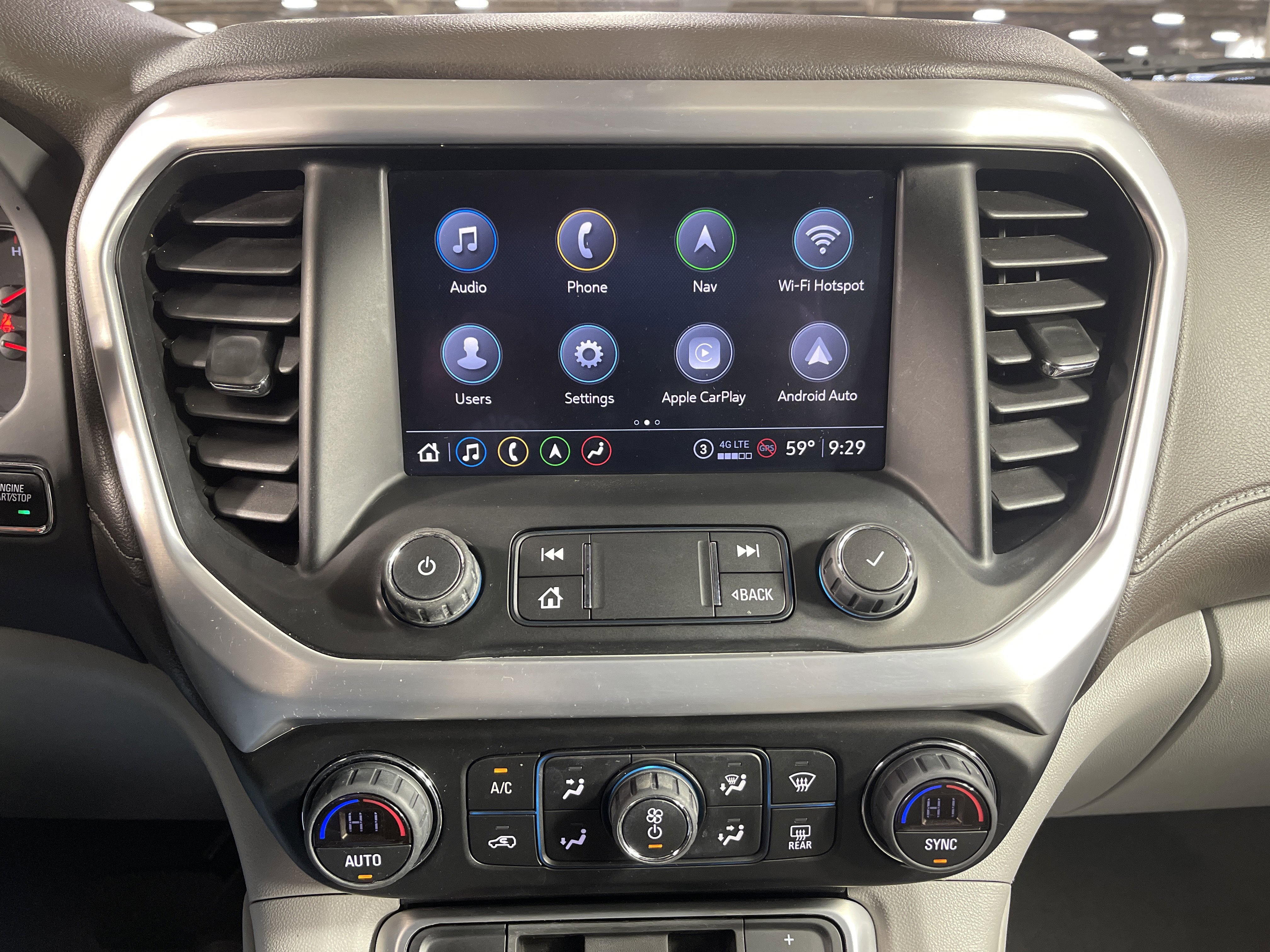 Used 2022 GMC Acadia SLT w/ Technology Package image 24