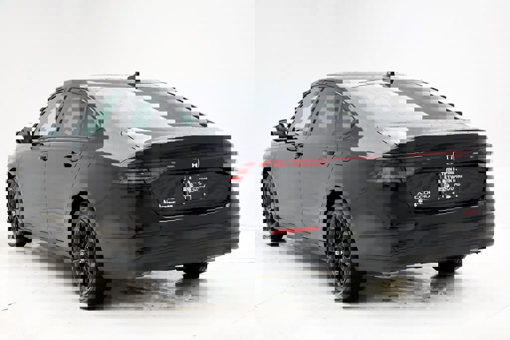 Used 2025 Honda Accord SE image 7